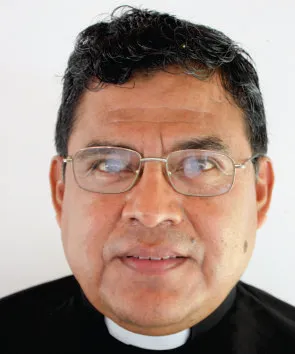 Pbro. Roberto Torres López